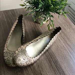 NWOT Gold Coach Flats